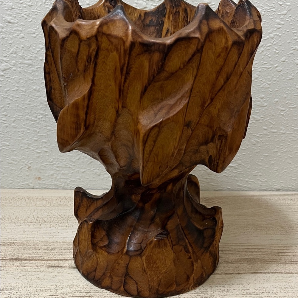 Hand carved vintage wooden candle holder - Picture 7 of 12